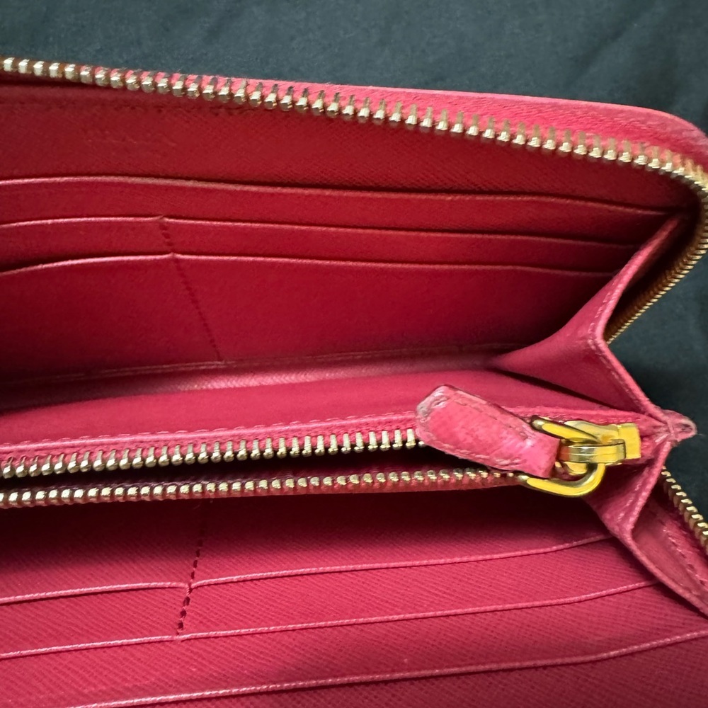 Prada Pink Wallet - Picture 5 of 6
